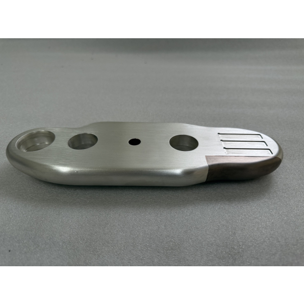 高電流導電接點鍍銀加工後的表面細節